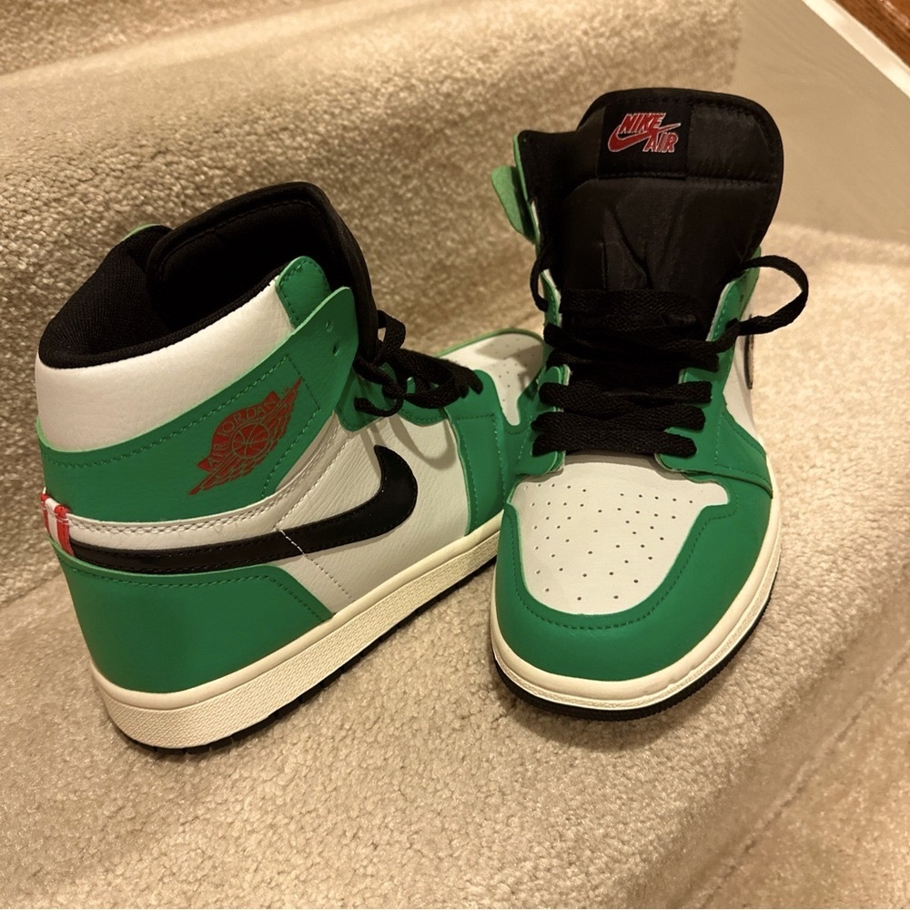 Nike Green and Black Athletic Shoes